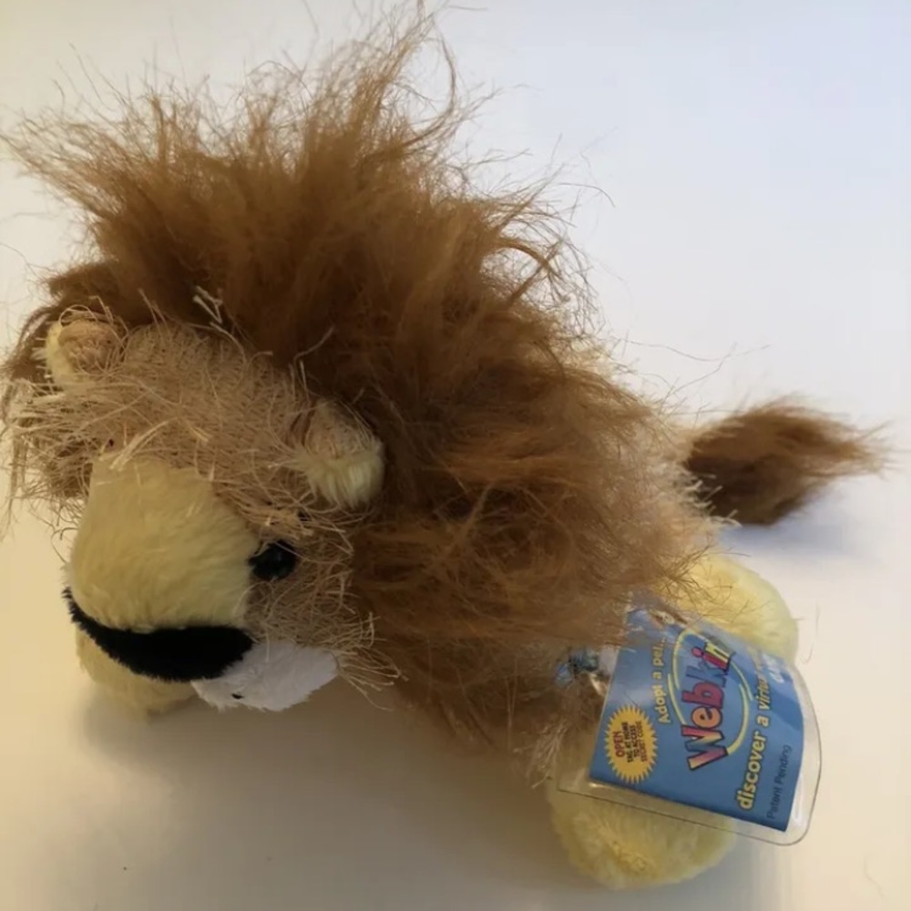 NWT New With Sealed And Unused Code Webkinz Lion Ganz Plush Toy Stuffed Animal